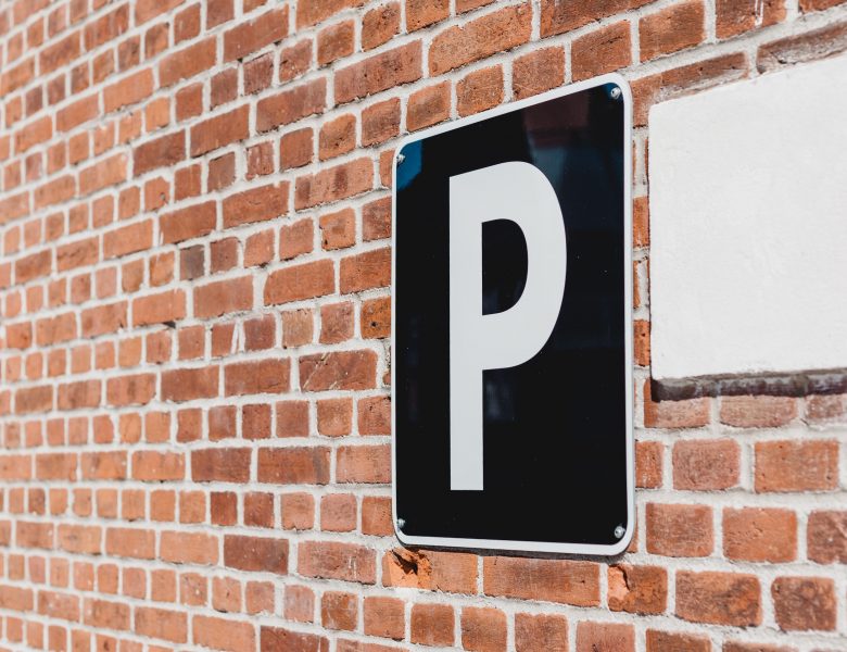 Systemy parkingowe – najważniejsze informacje