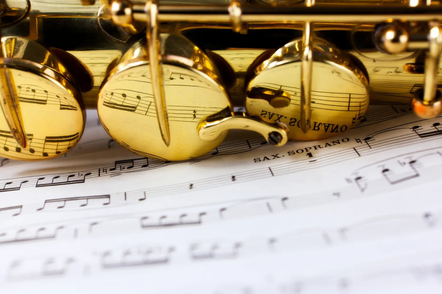 Ile kosztuje saksofon tenorowy?