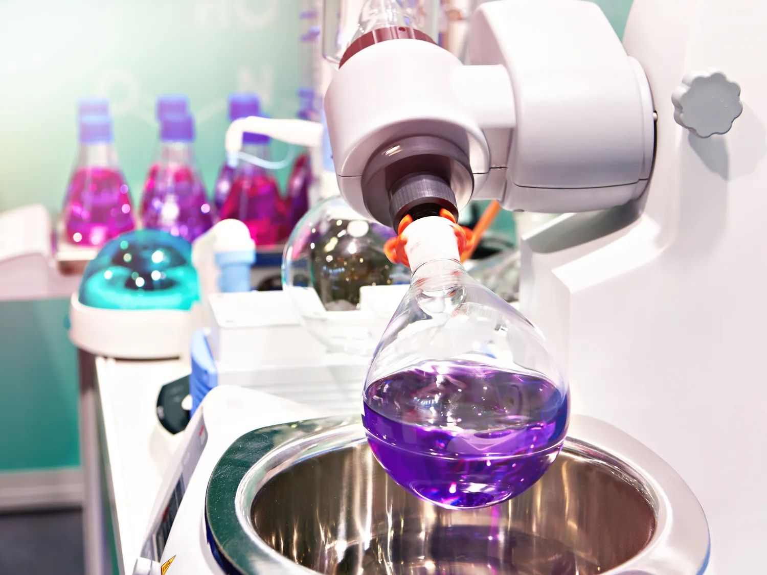 Przemysł petrochemiczny co to jest?